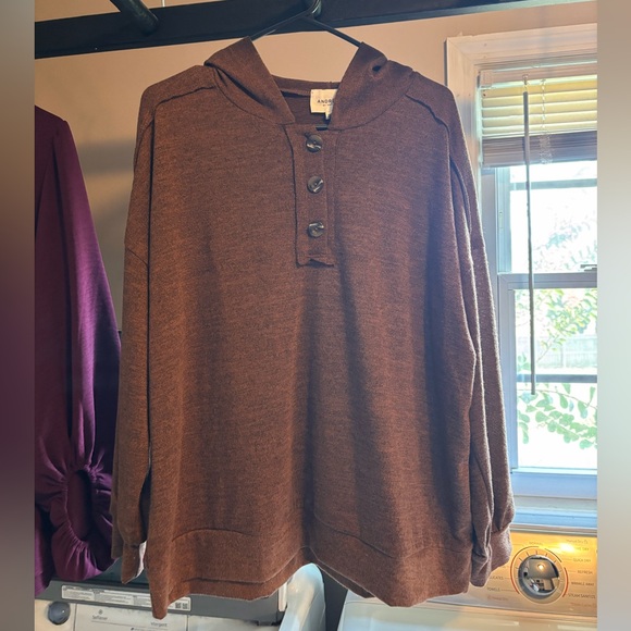 ANDREE BY UNIT Brown Button-Up Blouse - Picture 1 of 1